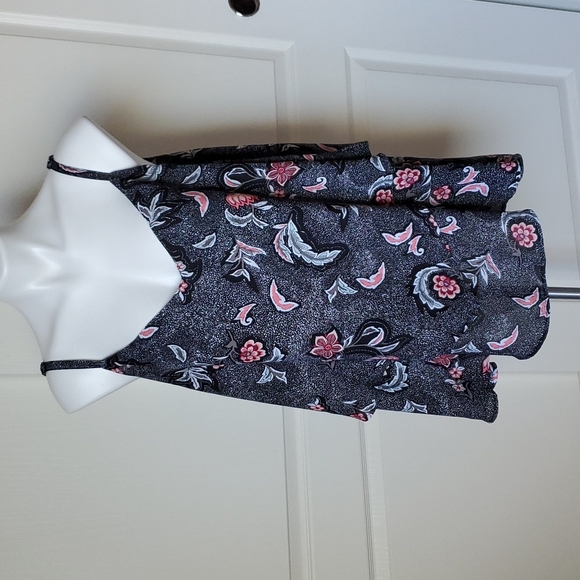 Torrid Floral Handkerchief Swing Cami /Tank Top size 3 - Picture 1 of 7